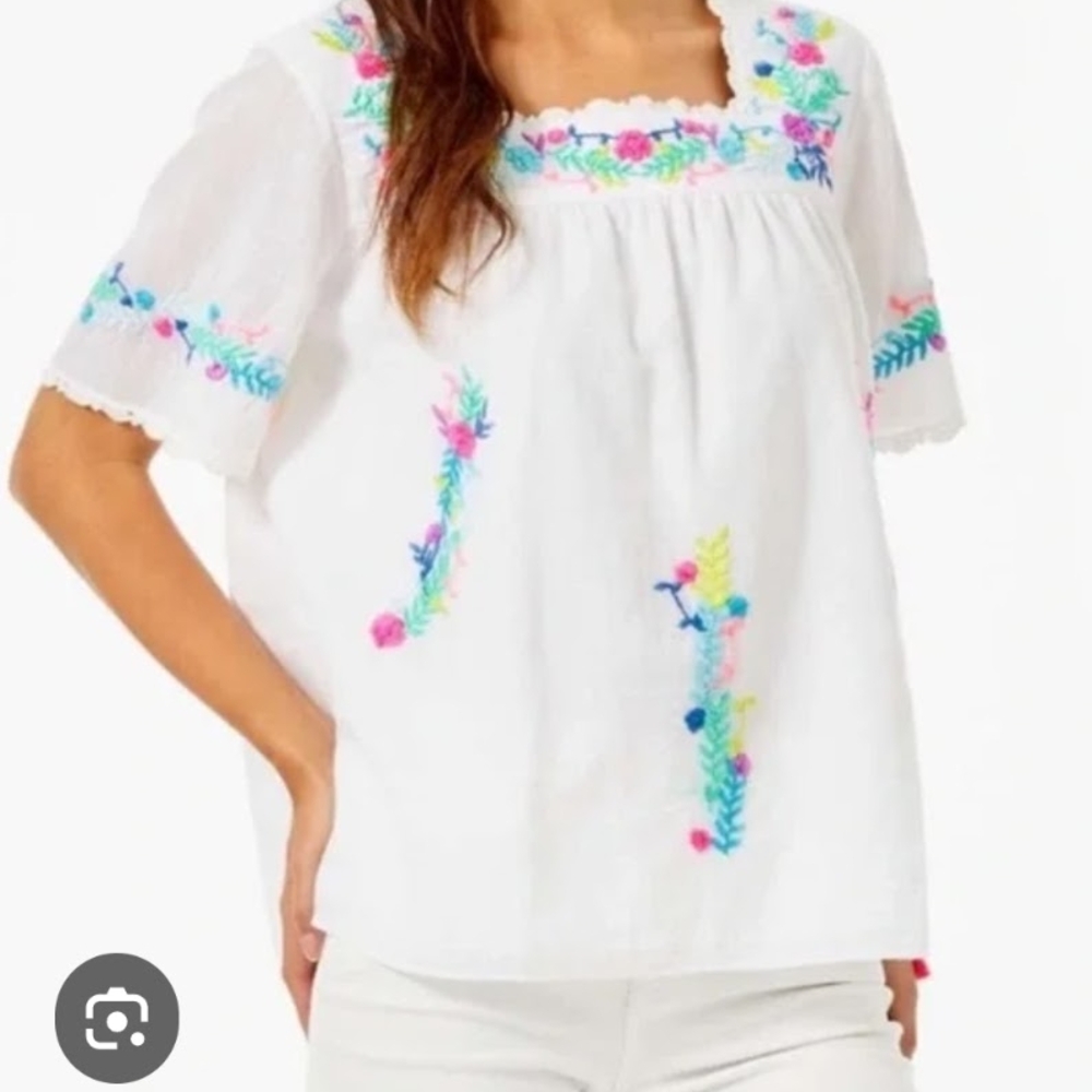 Lilly Pulitzer White Blouse with Blue Embellishments and Short Sleeves